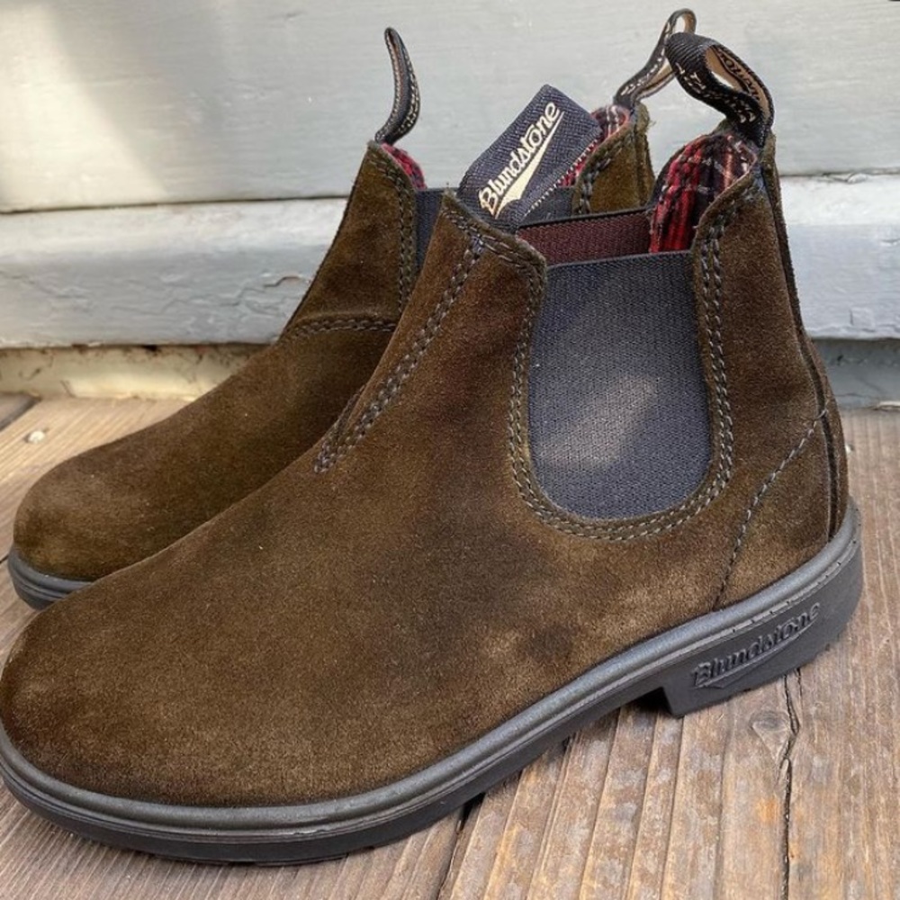 Olive Green Suede blundstones